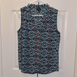 Women’s Flowy Top Size Med